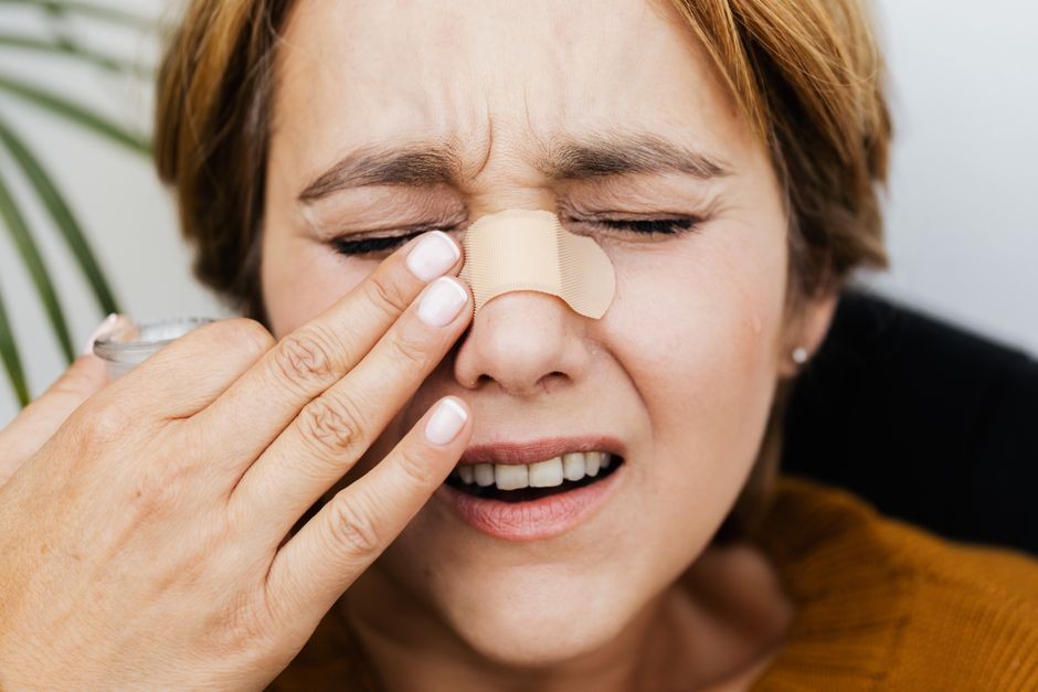 Ilustrasi saluran pernapasan hidung dan sinus paranasal penghasil nitric oxide.