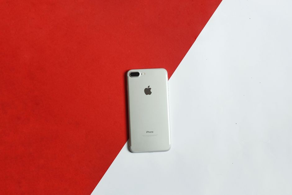 Menu Background App Refresh di pengaturan iPhone untuk hemat baterai