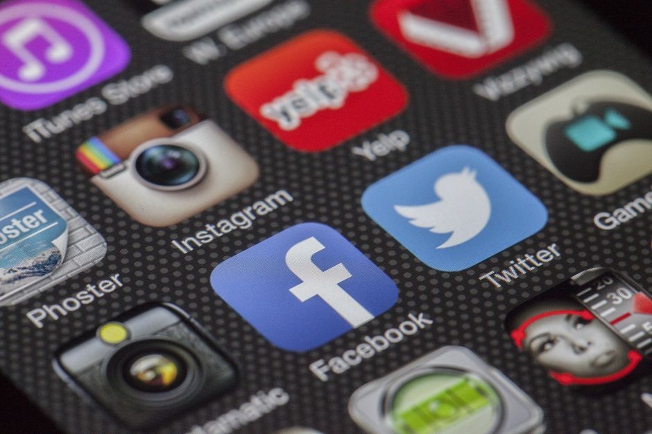 Panel pengaturan privasi dan keamanan lokasi pada smartphone Android