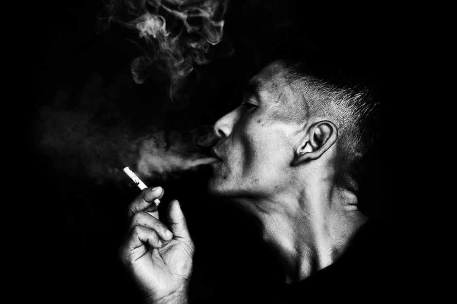 Asap rokok yang mengandung tar dan zat kimia serta memperlambat kerja silia saluran napas