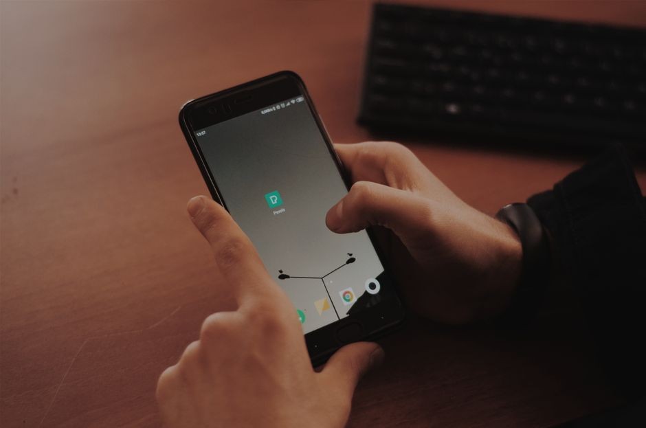 Aplikasi mobile banking terbuka di ponsel, target akhir pembobolan via malware perbankan