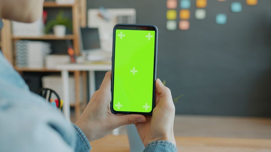 Langkah pengaturan keamanan kartu SIM di layar ponsel pintar Android dan iPhone