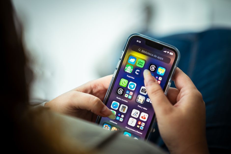 Ponsel pintar Android kembali bersih dan responsif setelah aplikasi perusak berhasil dicopot