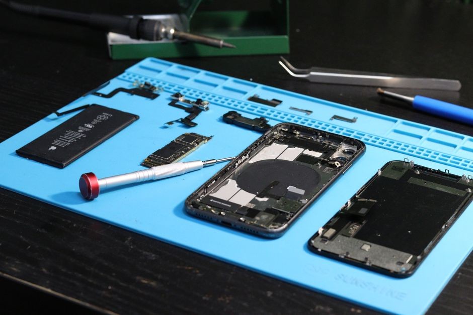 Papan sirkuit microchip internal pengendali panel display dan pengolah grafis